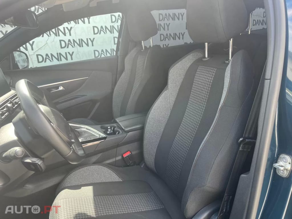 Peugeot 5008 1.5 BlueHDi Allure Pack