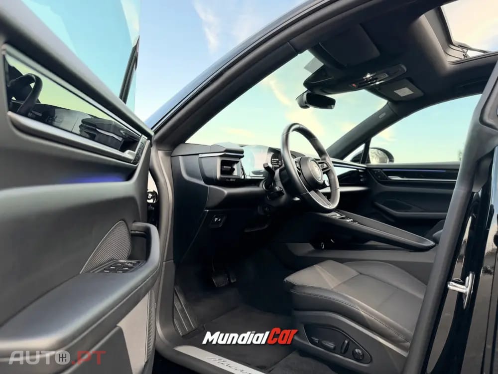 Porsche Macan Electric 4