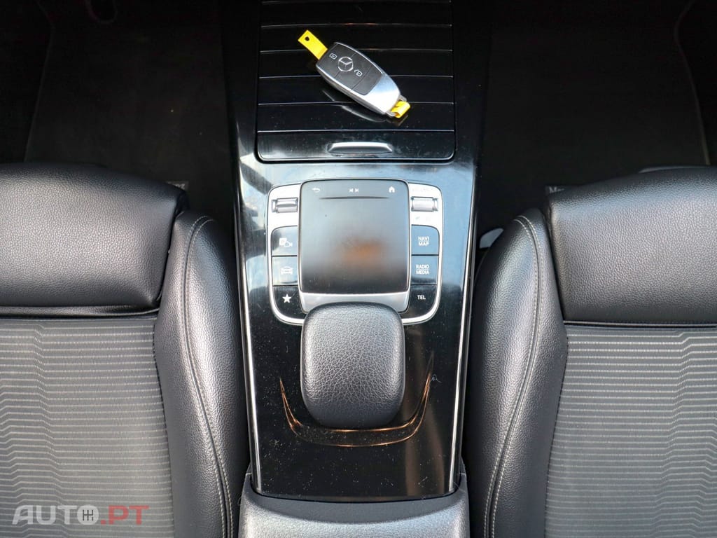 Mercedes-Benz A 180 d 7G-DCT Progressive — fotografia 17