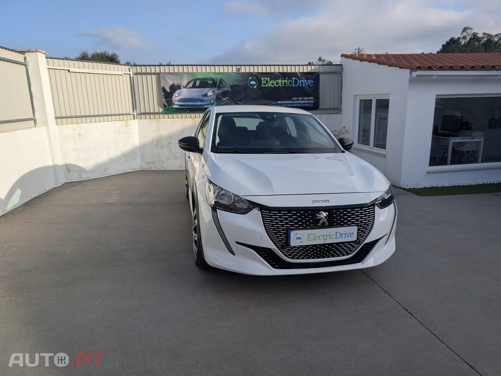 Peugeot E-208 50 kWh Active