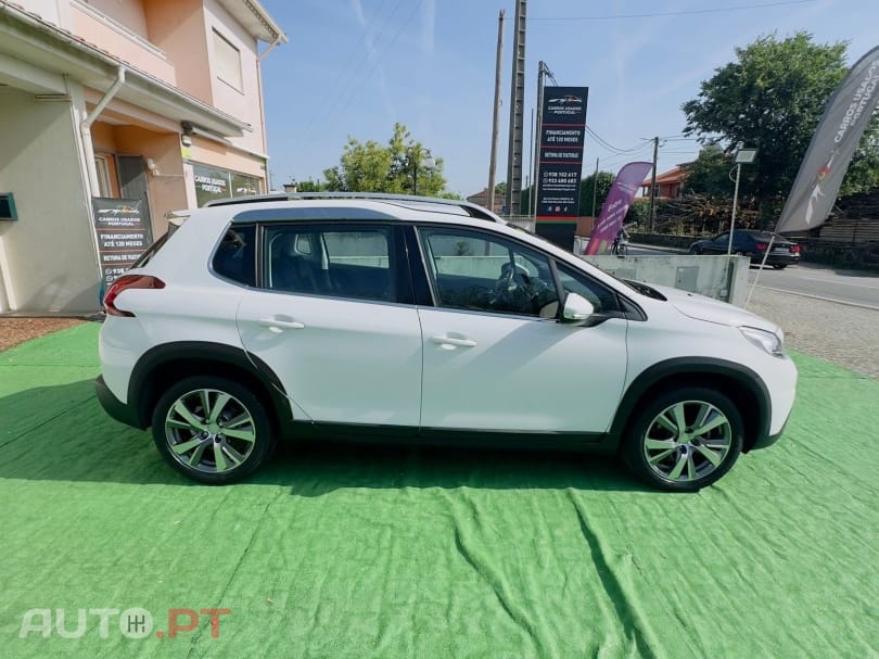 Peugeot 2008 1.2 PureTech Allure