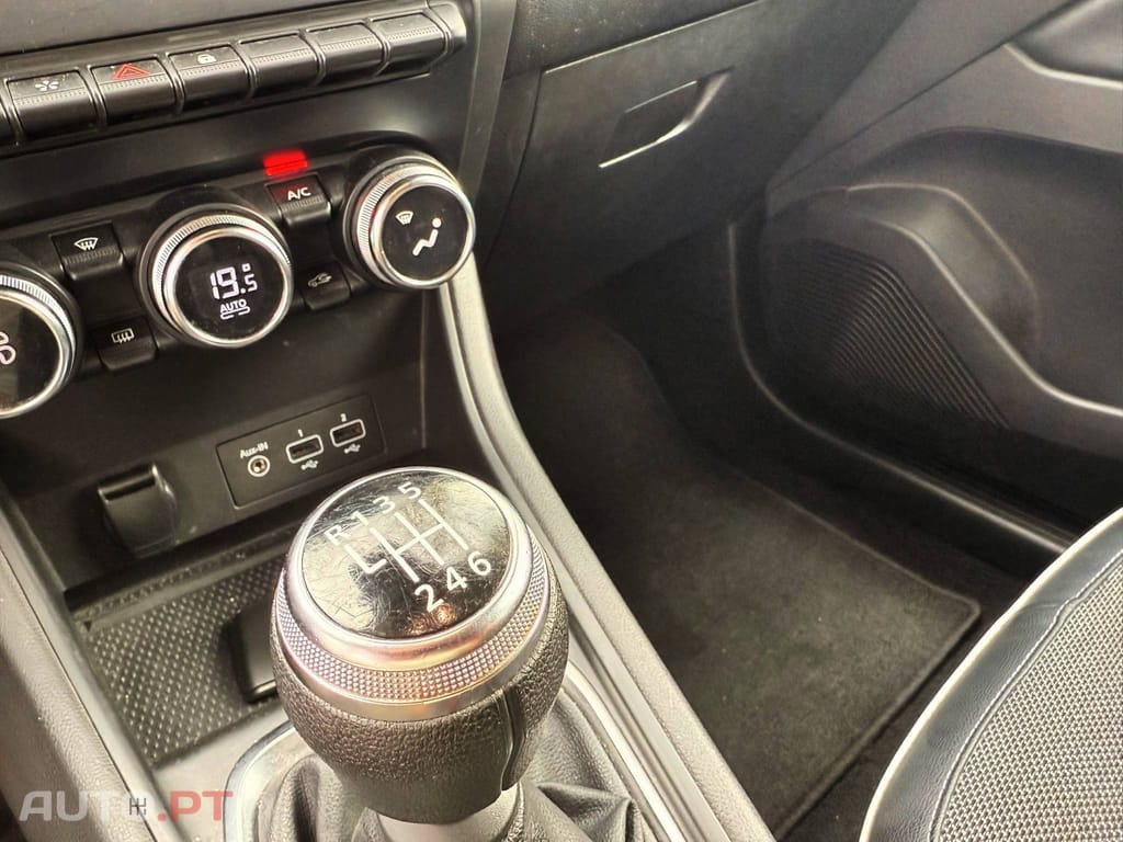 Renault Captur 1.0 TCe Intens Bi-Fuel