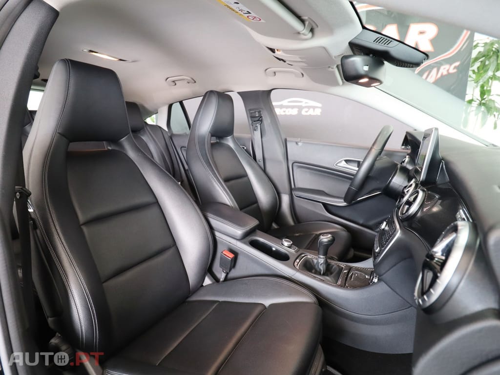 Mercedes-Benz CLA 180 d Shooting Brake