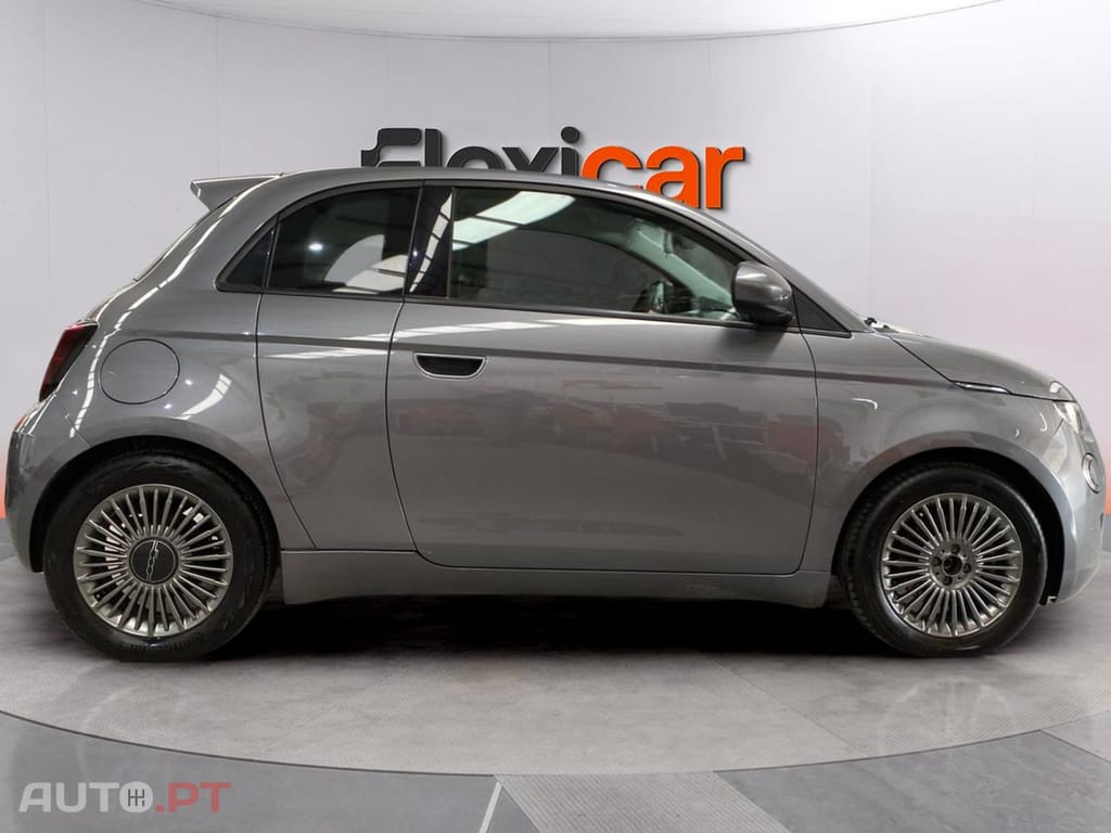 Fiat 500e 42 KWh Icon — fotografia 4