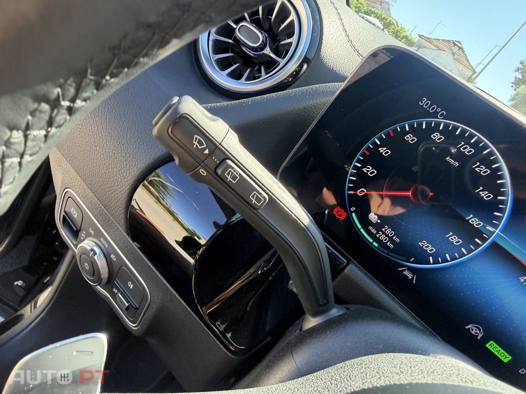 Mercedes-Benz EQA 250 AMG Line