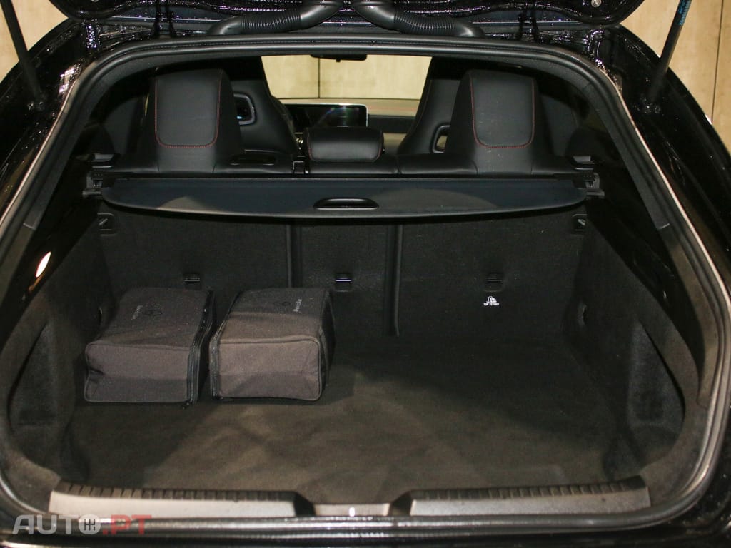 Mercedes-Benz CLA 250 e Shooting Brake AMG Line