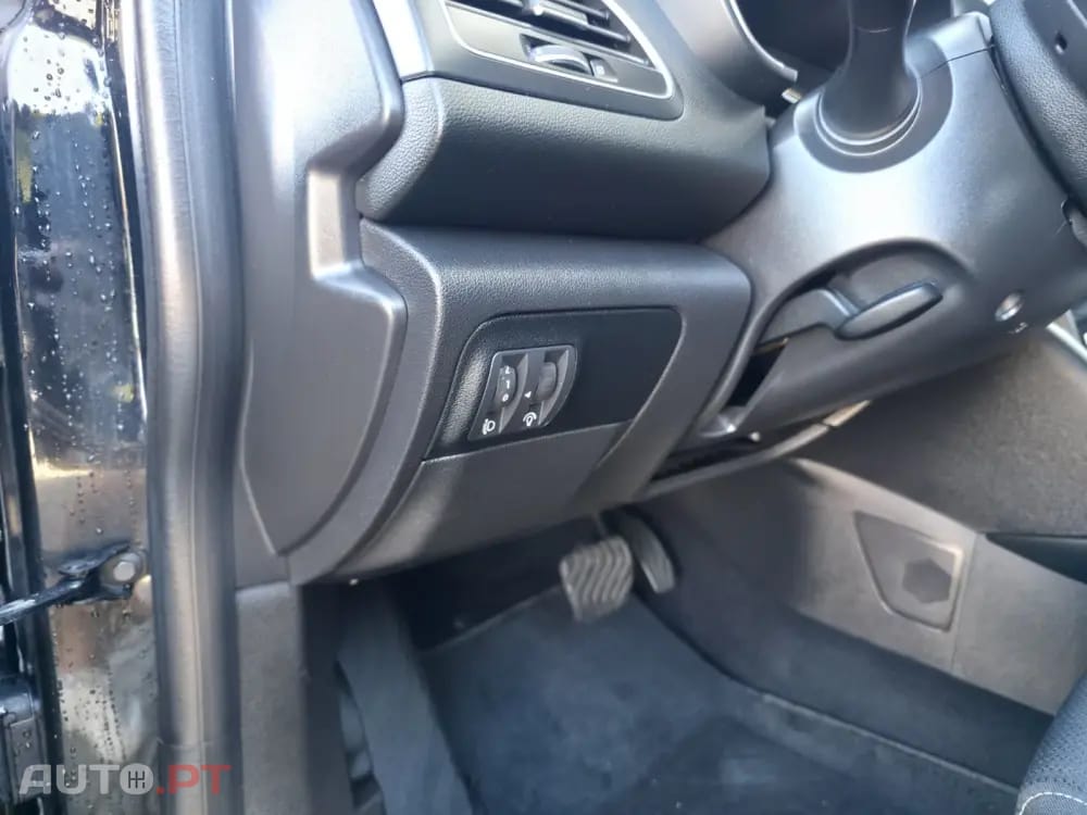 Renault Mégane Sport Tourer 1.5 Blue dCi Limited EDC