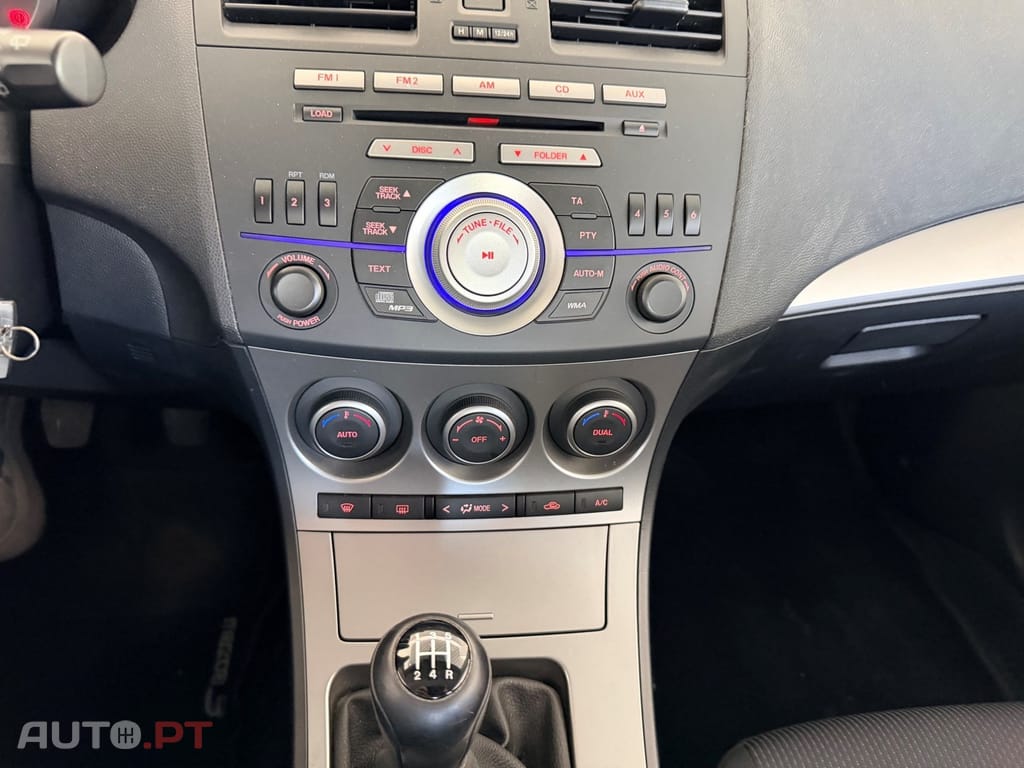 Mazda 3 MZ-CD 1.6 Exclusive Plus — fotografia 18