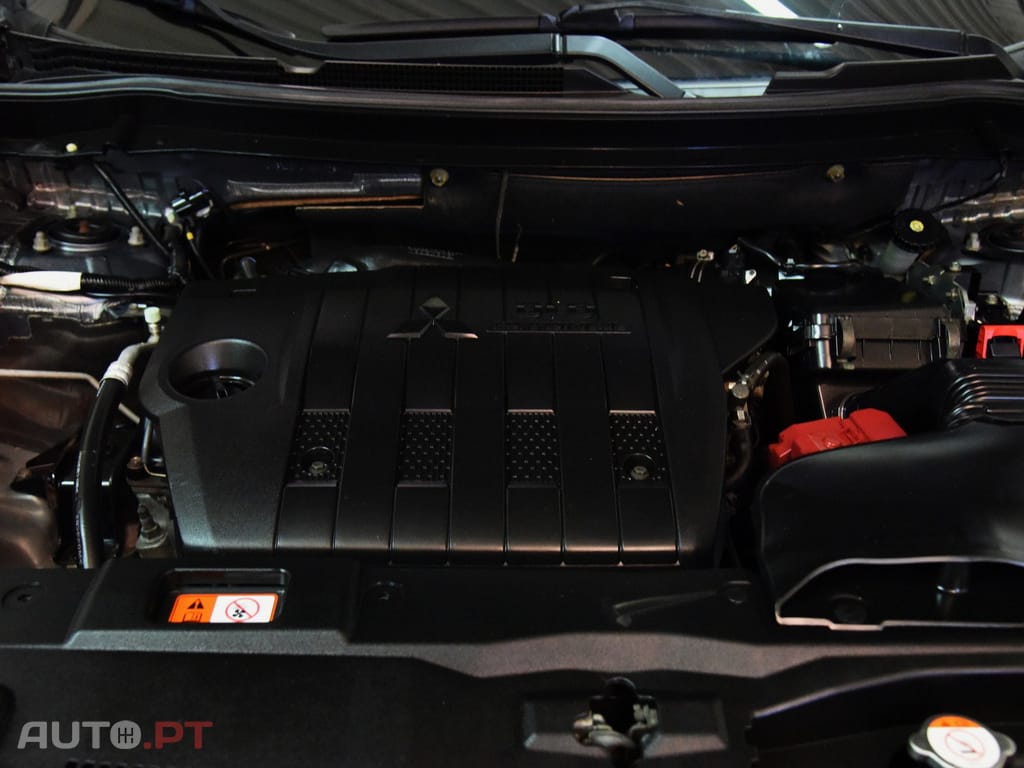 Mitsubishi Outlander 2.2 DI-D Intense