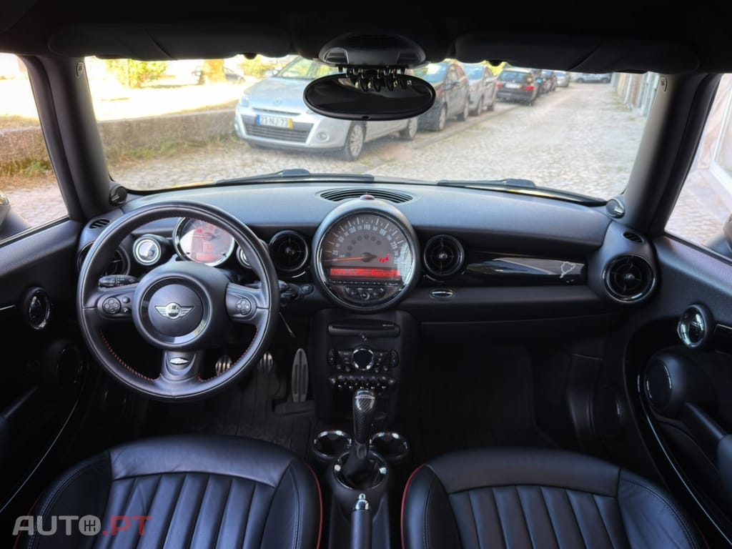 MINI Cooper John Cooper Works