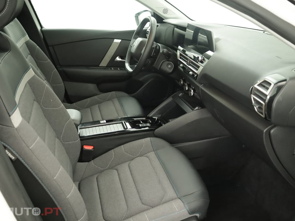 Citroen C4 C4 1.2 PureTech Plus EAT8