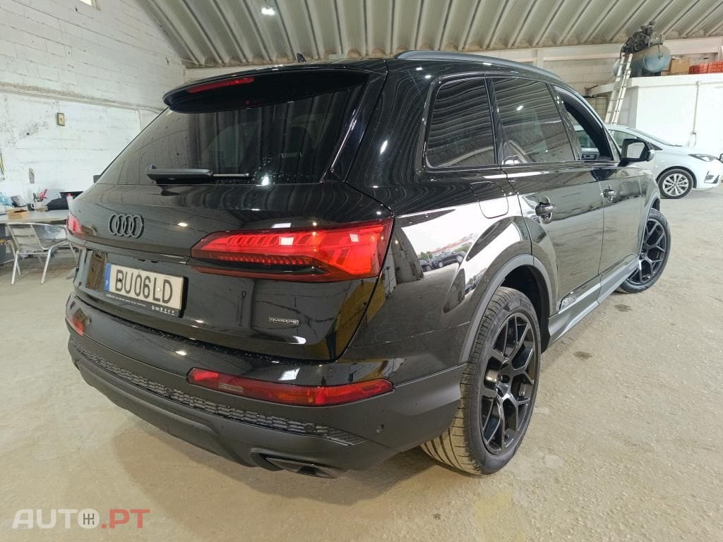 Audi Q7 55 TFSIe quattro Tiptronic