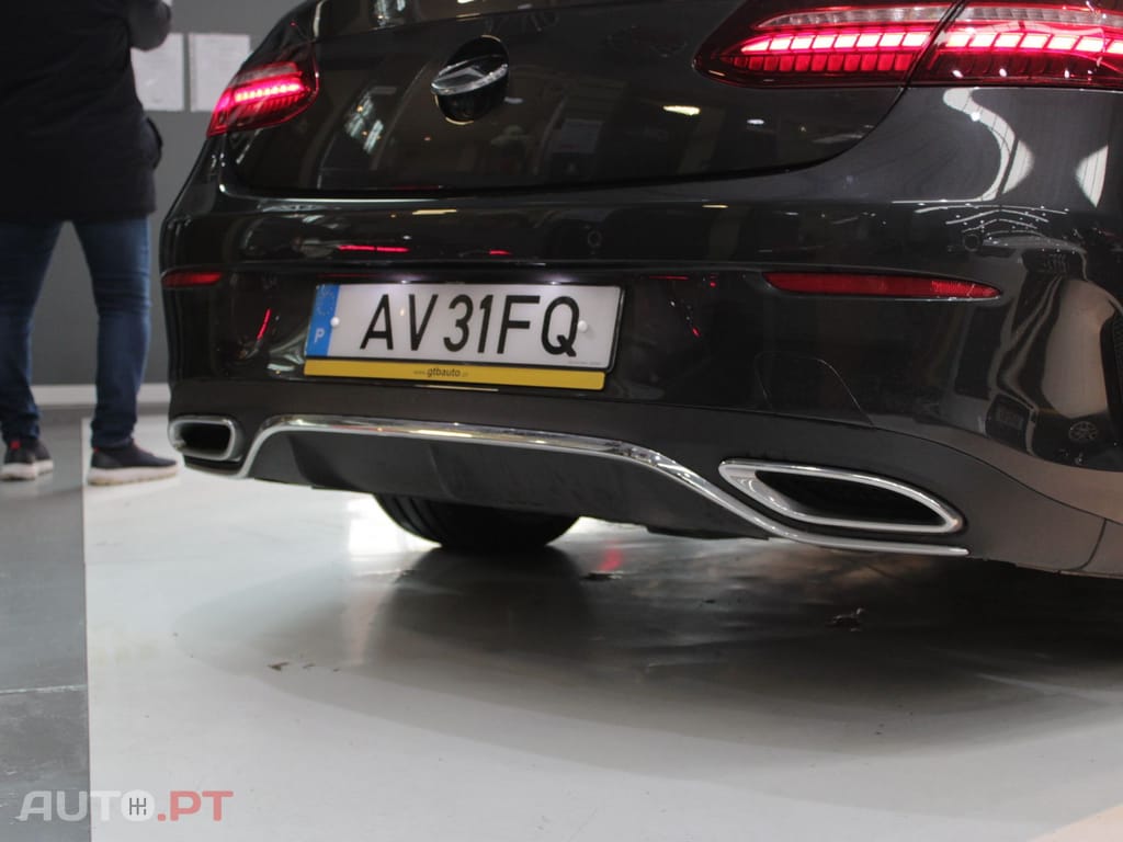 Mercedes-Benz E 220 AMG LINE