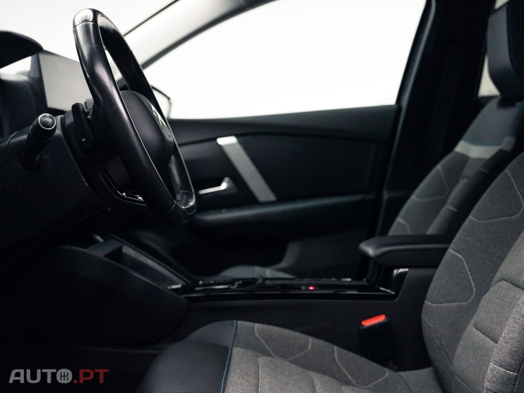 Citroen C4 1.5 BlueHDi Shine EAT8