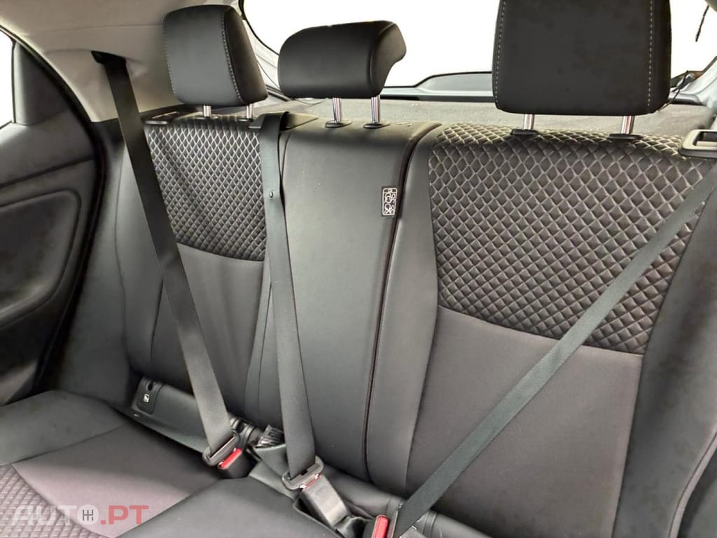 Mazda 2 1.5 L Hybrid CVT Agile