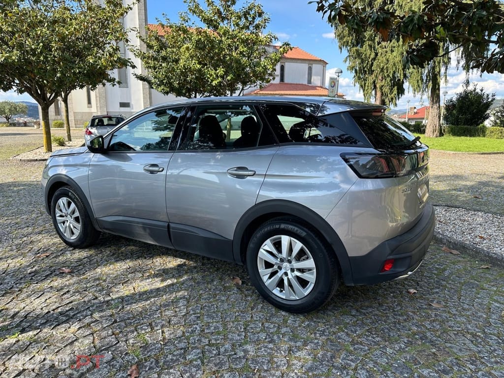Peugeot 3008 1.5 BlueHDi Active
