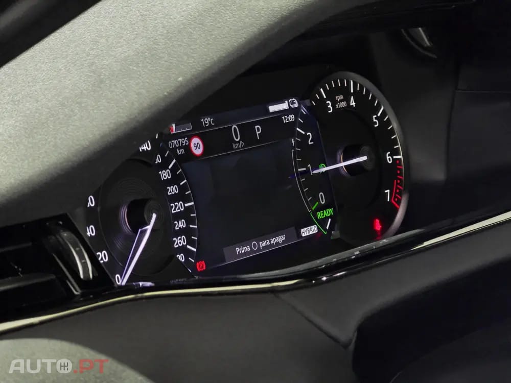 Land Rover Evoque P300e R-Dynamic