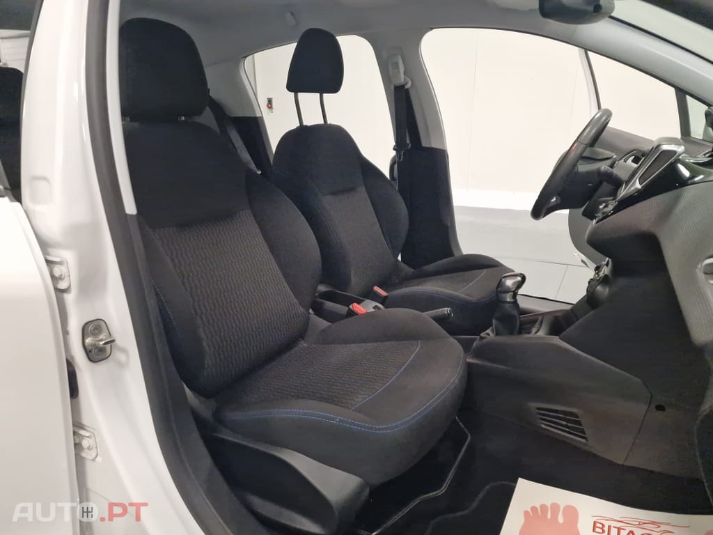 Peugeot 208 1.6 BlueHDi Style