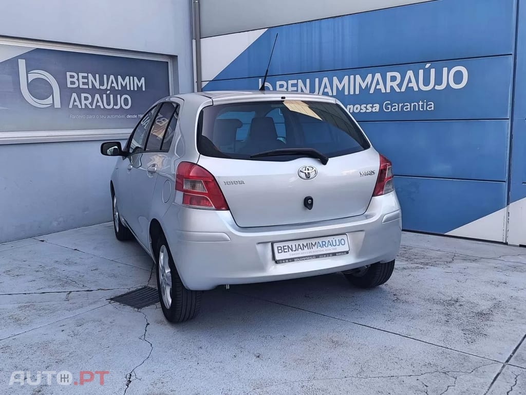 Toyota Yaris 1.0 VVT-i Comfort+AC
