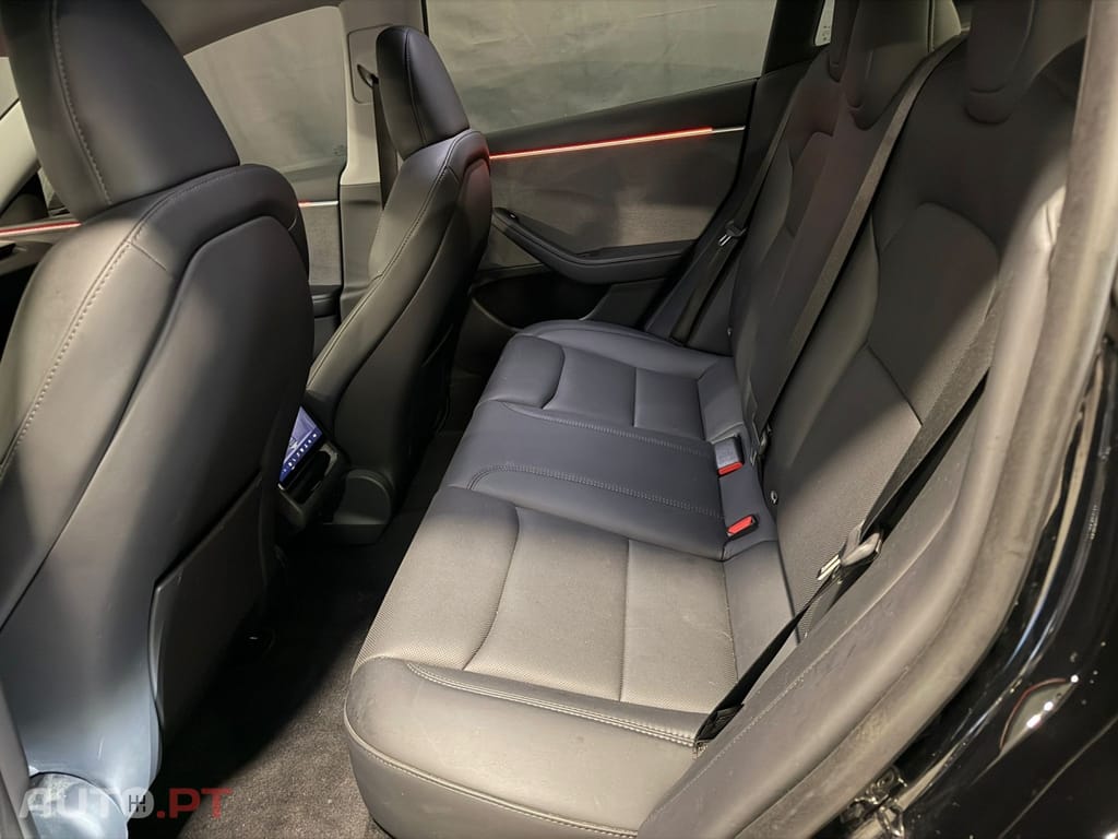 Tesla Model 3 Standard Range Plus RWD