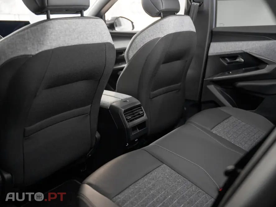 Peugeot 3008 1.2 Hybrid Allure e-DCS6