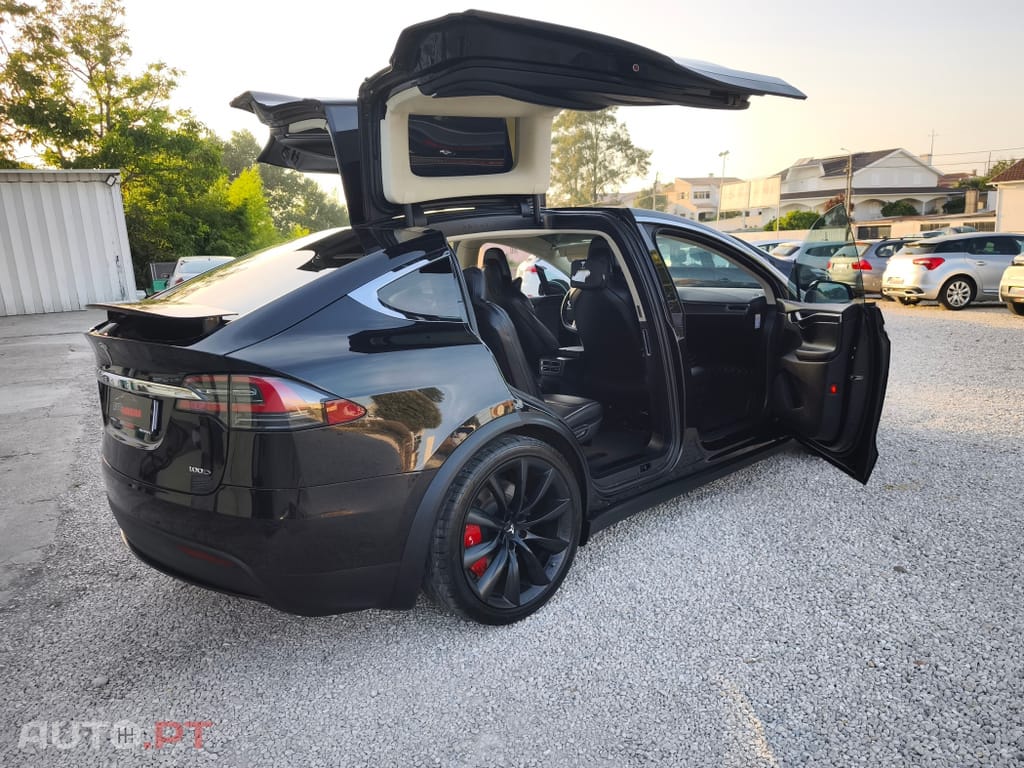 Tesla Model X 100D