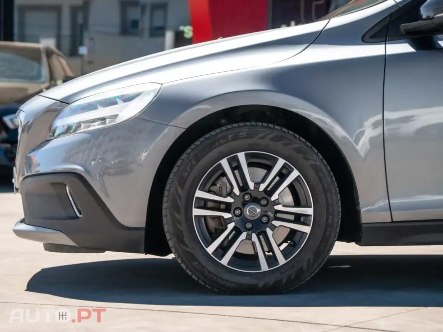 Volvo V40 Cross Country 2.0 D3 Momentum