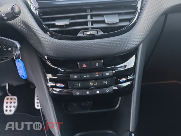 Peugeot 2008 1.6 BlueHDi GT Line
