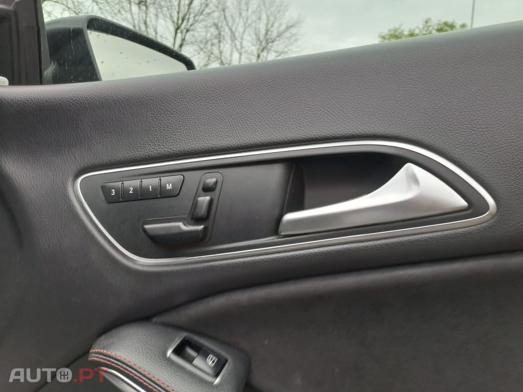 Mercedes-Benz CLA 220 AMG Full Extras 177 CV