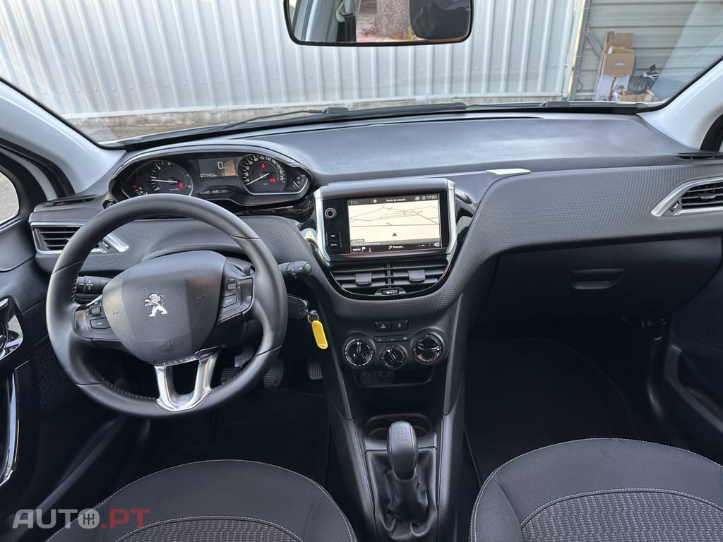 Peugeot 208 1.6 BlueHDi Style