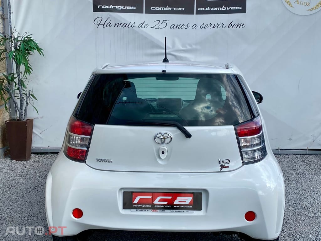 Toyota iQ 1.4 D-4D 2 NAVI+Bluetooth