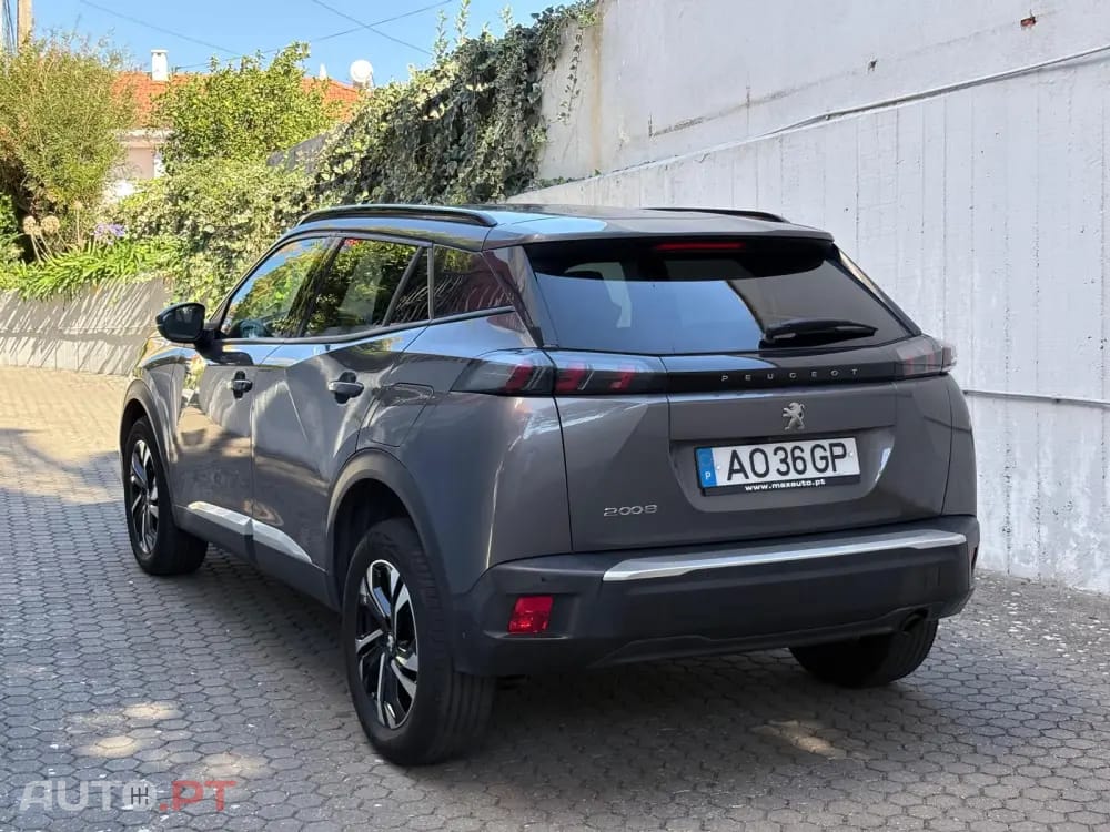 Peugeot 2008 1.2 PureTech Allure