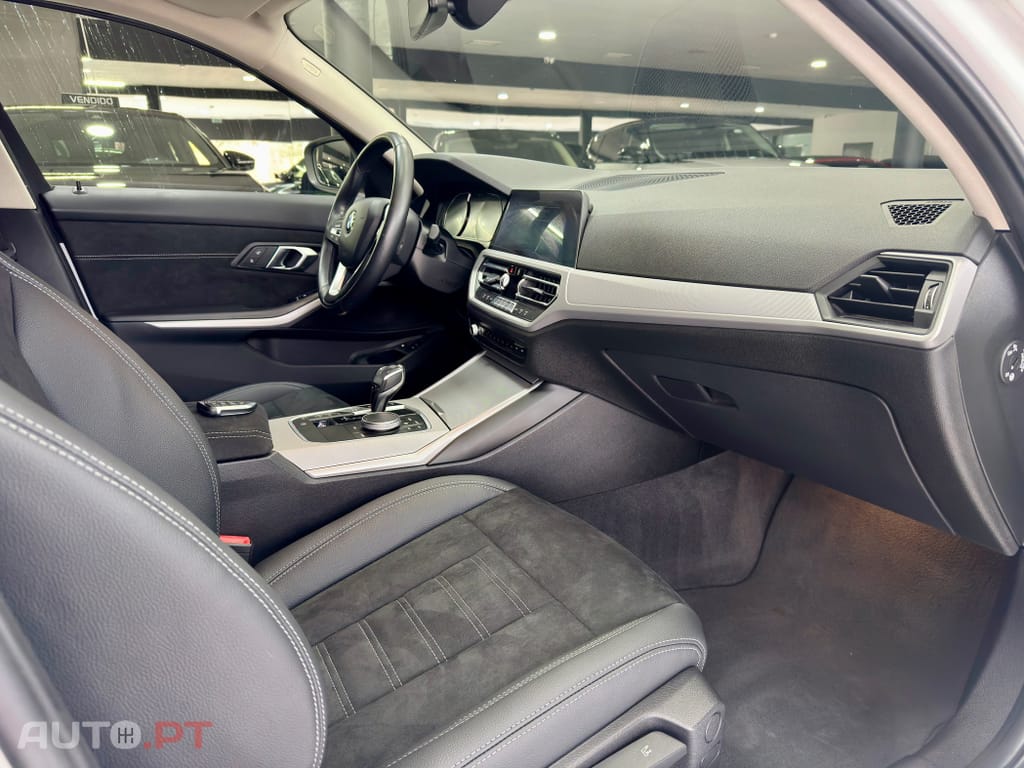 BMW 330 e Touring Corporate Edition Auto