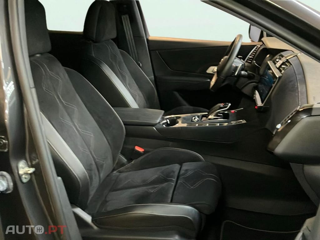 DS DS7 Crossback E-Tense Performance Line+ EAT8
