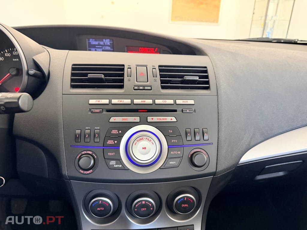 Mazda 3 MZ-CD 1.6 Exclusive Plus — fotografia 20