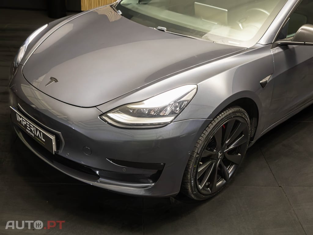 Tesla Model 3 Long-Range Dual Motor AWD