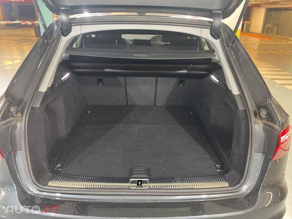 Audi A4 Avant 30 TDI S tronic