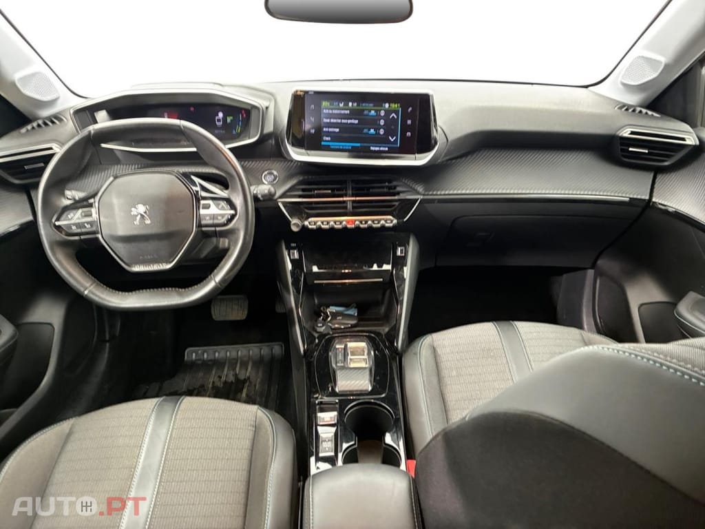Peugeot E-208 50 kWh Style