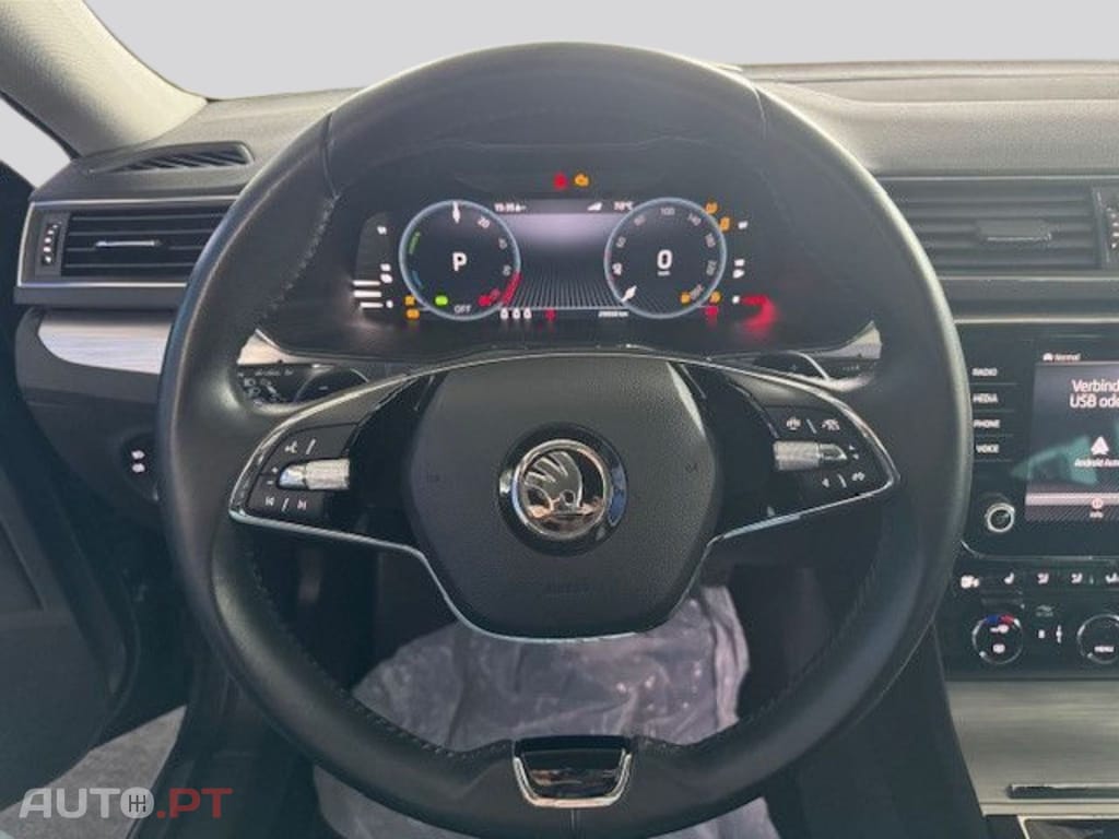 Skoda Superb Break Ambition DSG I.V.A DEDUTIVEL