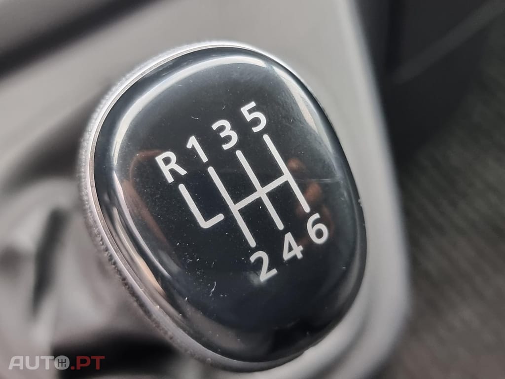 Renault Trafic 2.0 dCi L1H1 - IVA Dedutível