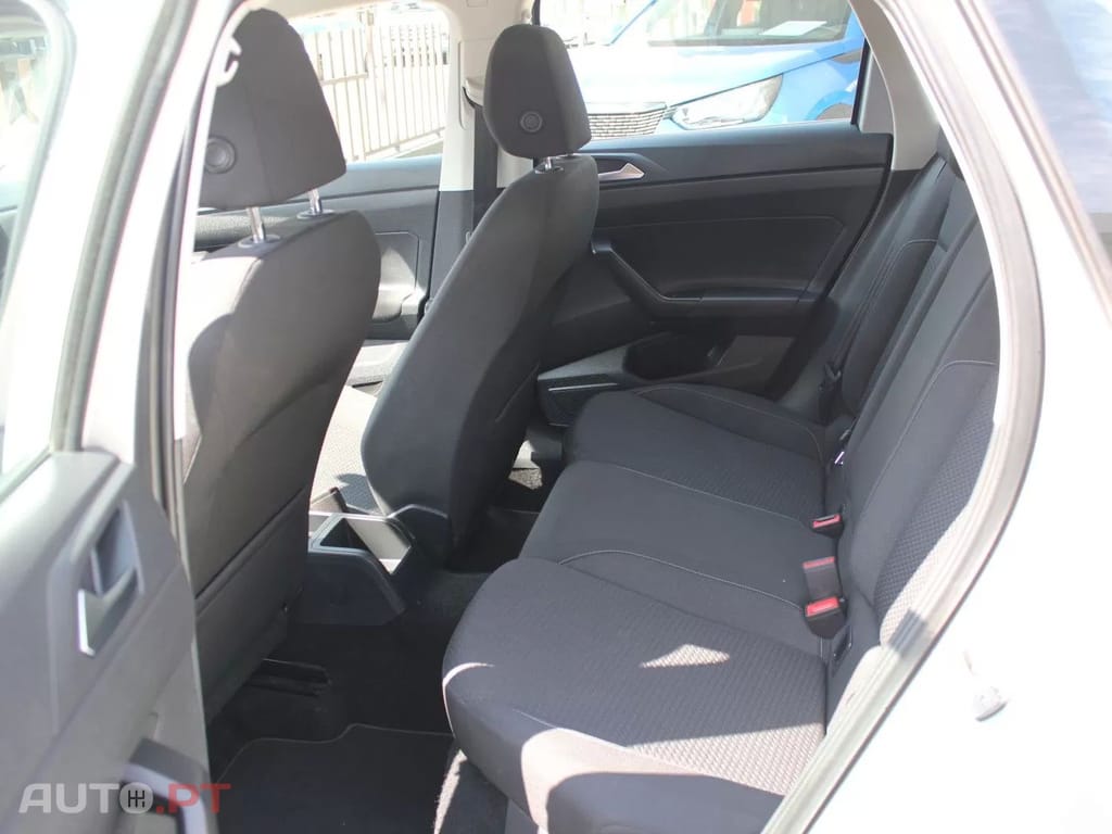 Volkswagen Polo 1.0 Confortline