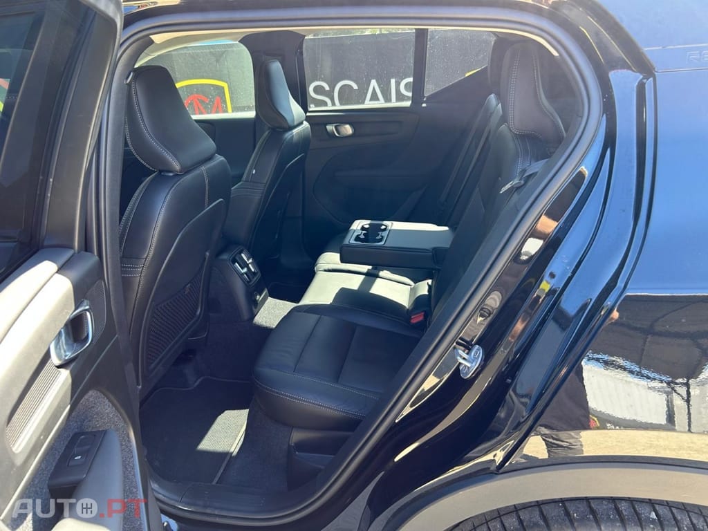 Volvo XC40 1.5 T4 PHEV Plus Dark