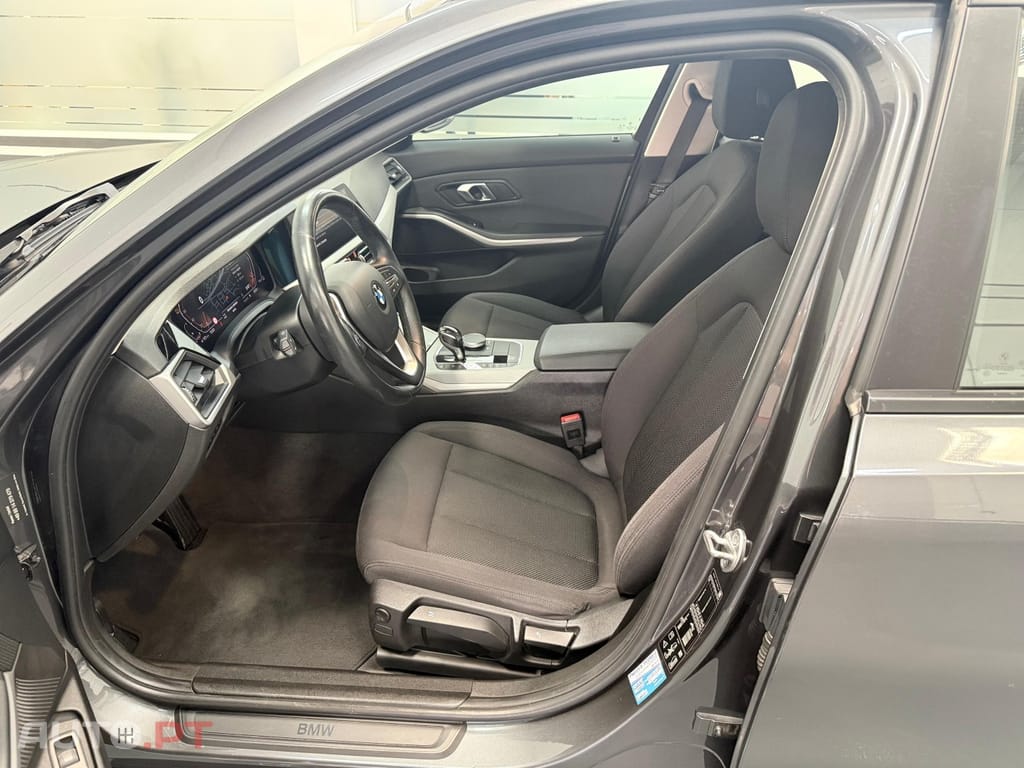 BMW 320 d Touring xDrive Line Sport Auto