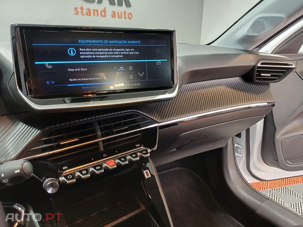 Peugeot 208 1.2 Hybrid Allure e-DCS6