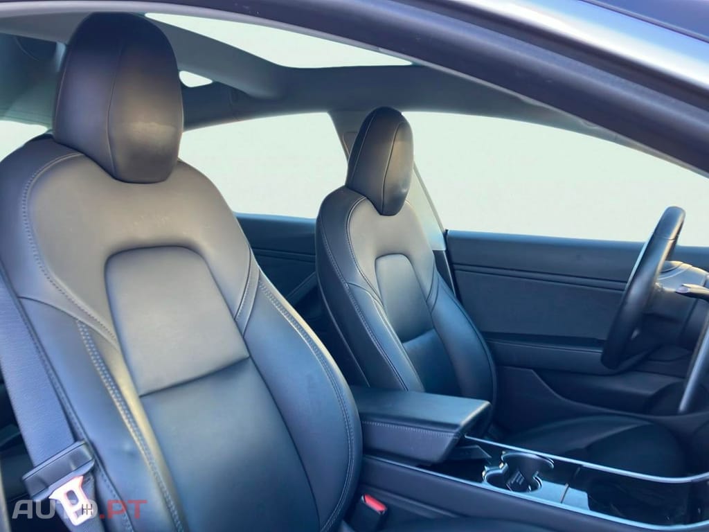 Tesla Model 3 Long-Range Dual Motor AWD