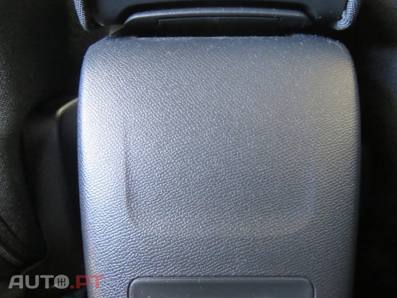 Peugeot 2008 1.5 BlueHDi Allure