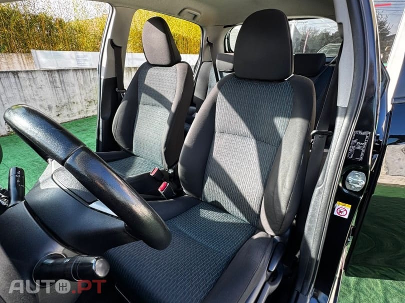 Toyota Yaris 1.33 VVT-i Sport+Navi