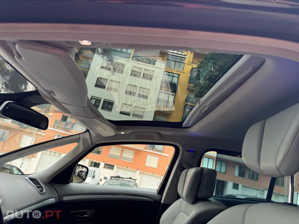 Renault Espace 1.6 dCi Initiale Paris EDC