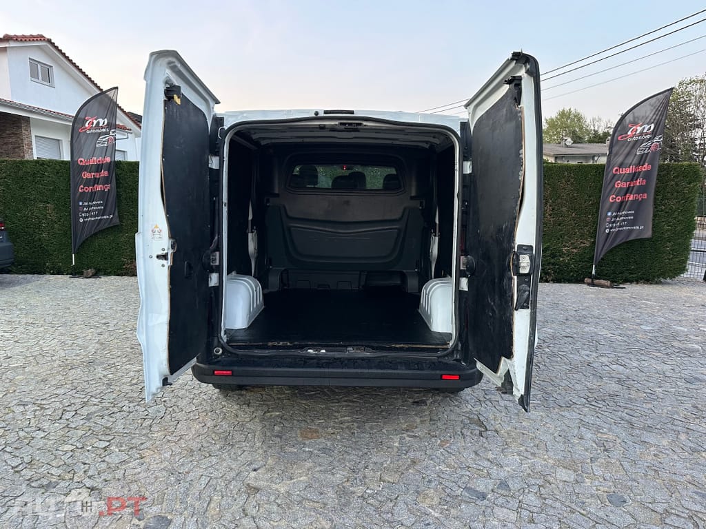 Renault Trafic 1.6 dCi L2H1 6 Lugares