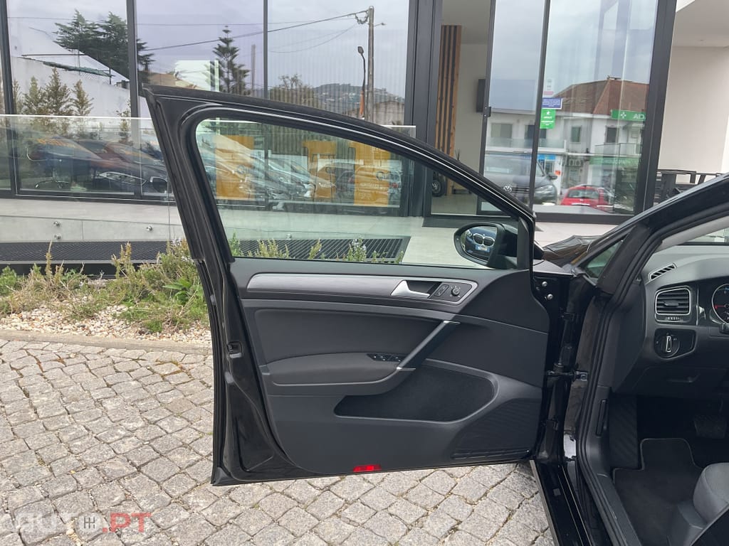 Volkswagen e-Golf Outro